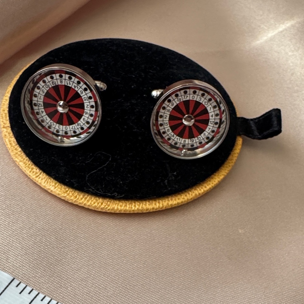 ♦️Roulette Wheel Cufflinks♦️ - Red silver and Black